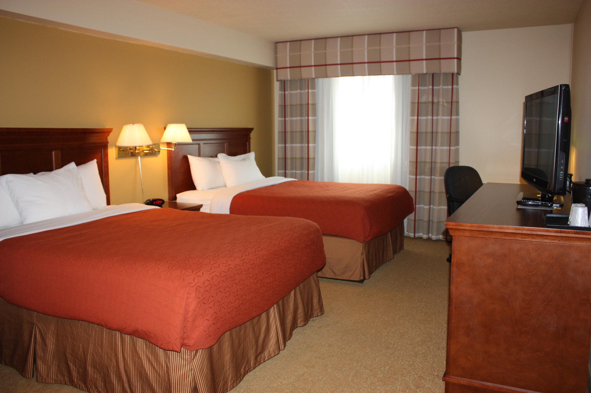 Travelodge Suites By Wyndham Regina - Eastgate Bay Экстерьер фото