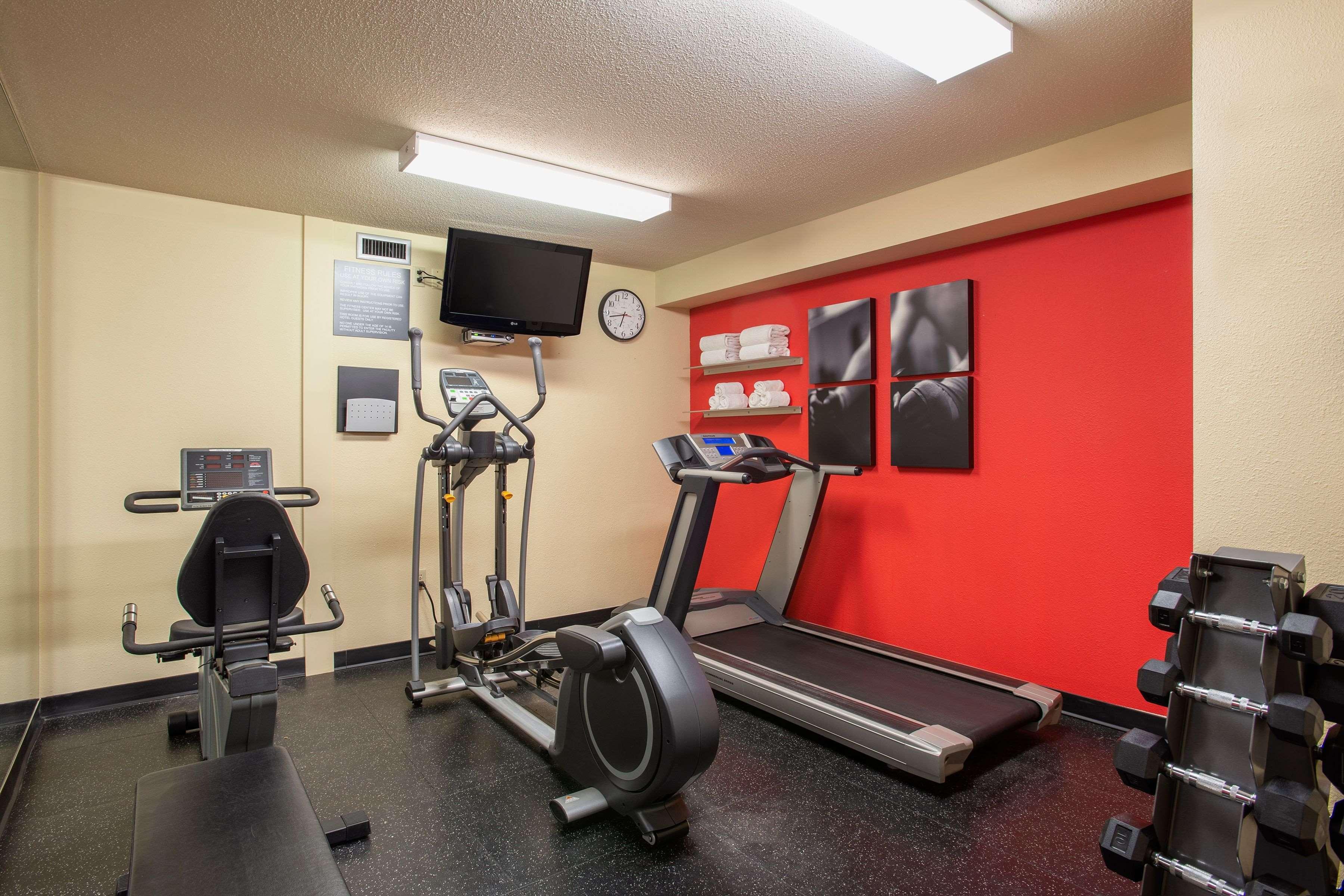 Travelodge Suites By Wyndham Regina - Eastgate Bay Экстерьер фото