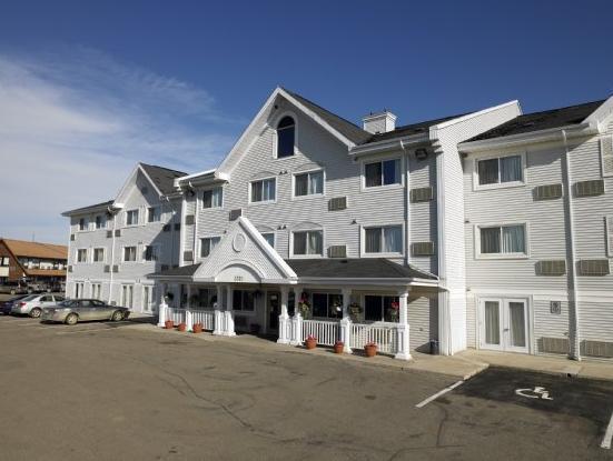 Travelodge Suites By Wyndham Regina - Eastgate Bay Экстерьер фото